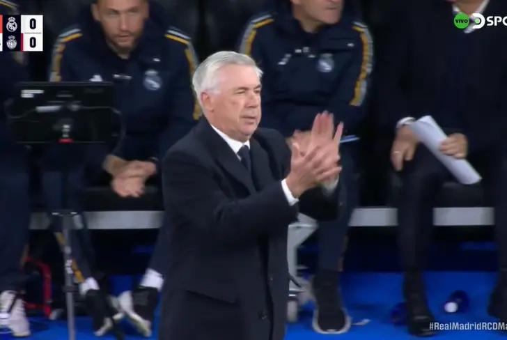 El aplauso de Ancelotti a Lunin (Vía Dsports)