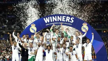 El Real Madrid festeja la Champions de 2022 en París.