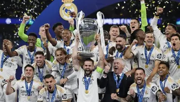 El Real Madrid levanta la Champions número 15. (Foto: EFE)