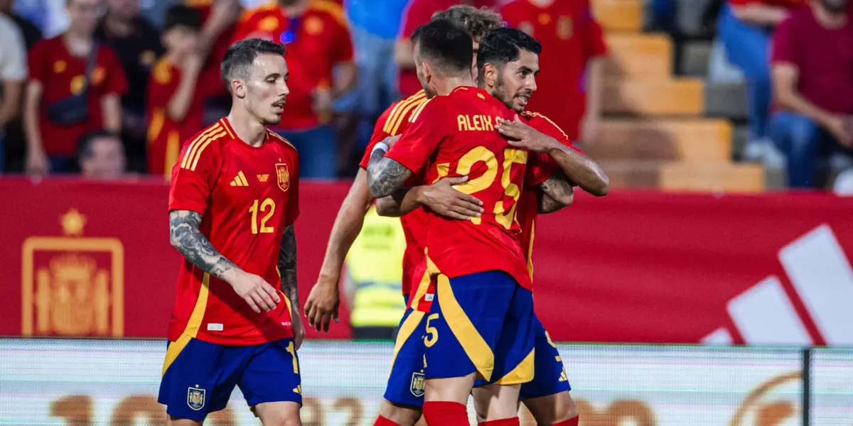 España celebra el primer gol ante Andorra.
