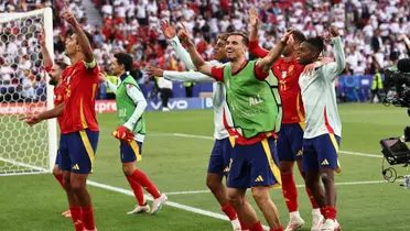 España festeja el pase a las semifinales de la Eurocopa. (Foto: EFE)