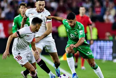 El Sevilla empató contra el Betis y la afición se lo recrimino.