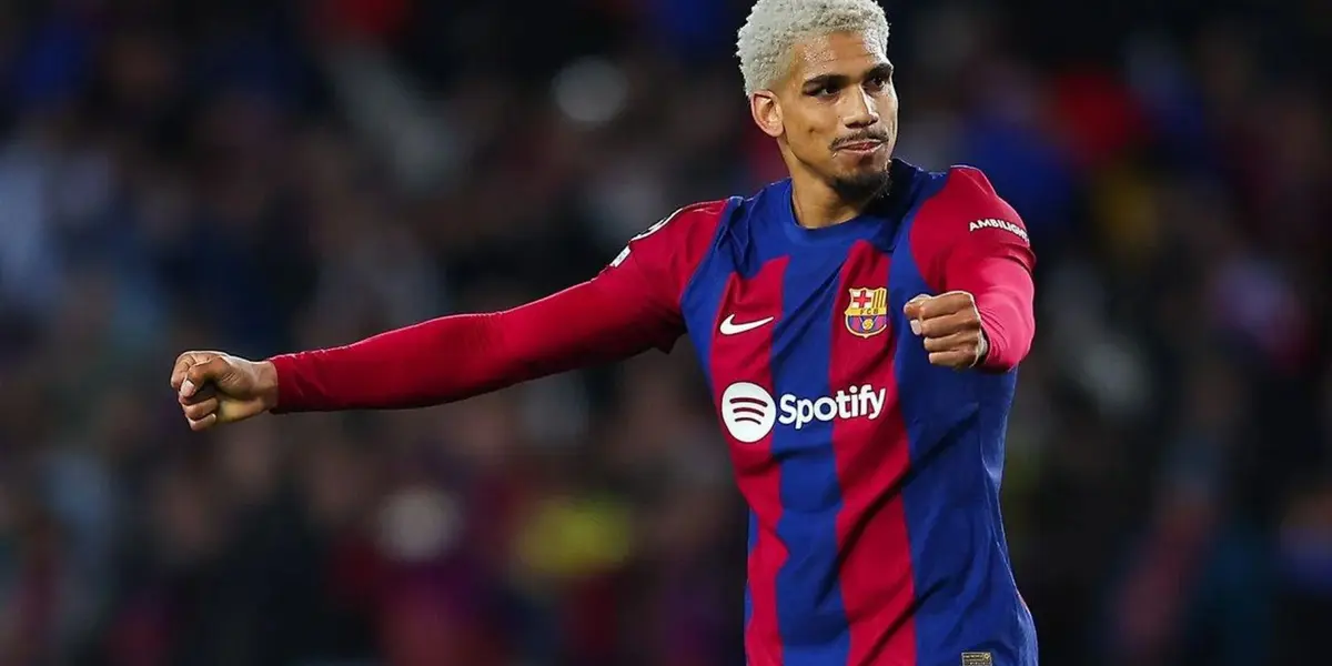 Ronald Araújo festejando con el FC Barcelona. (Foto: FC Barcelona)