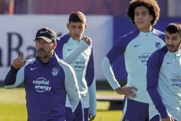 El Atlético de Madrid se entrenó hoy pensando en el partido del domingo frente a la Real Sociedad.